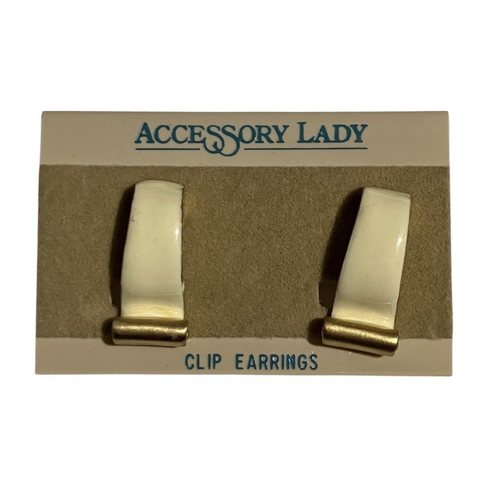 3/$15 Vintage Accessory Lady Gold Tone White Enamel Clip Earrings